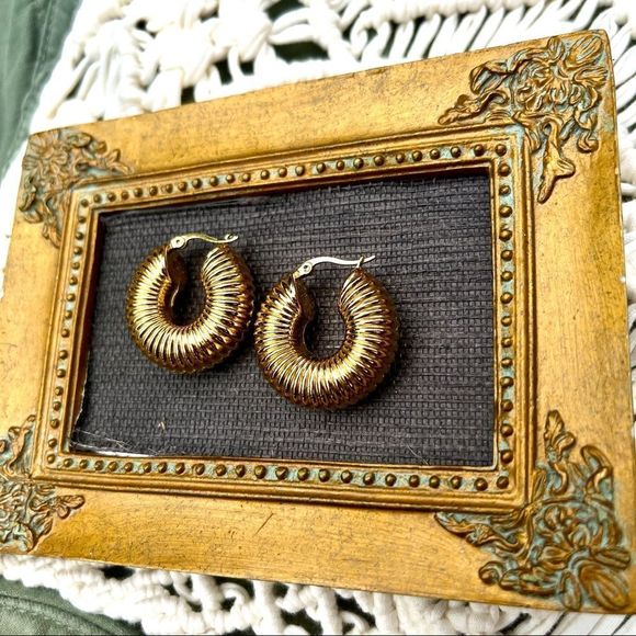 😍 LAST PAIR 😍GOLD TEXTURED HOOPS  GOLD PLATED STAINLESS STEEL ROBYN BOHO - Picture 14 of 14